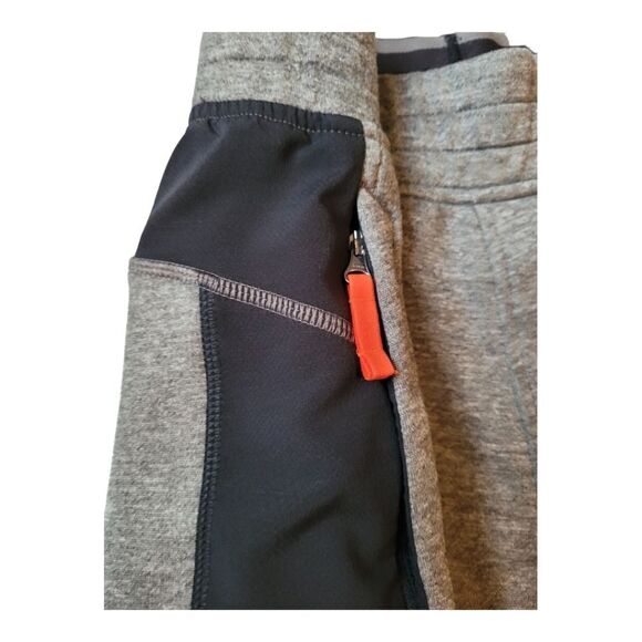 Under Amour Terry shorts - Picture 8 of 15